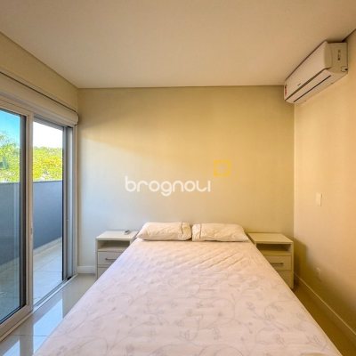 Cobertura com 159m², 3 quartos (sendo 1 suíte), 2 garagens, no bairro Jurerê em Florianópolis
