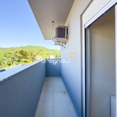 Cobertura com 159m², 3 quartos (sendo 1 suíte), 2 garagens, no bairro Jurerê em Florianópolis