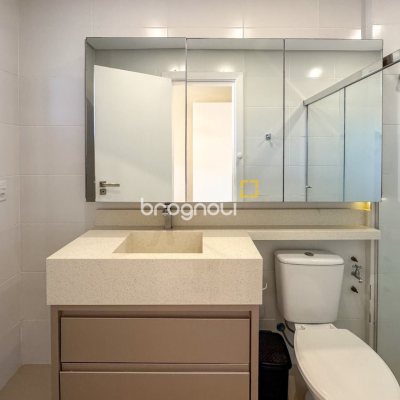 Cobertura com 159m², 3 quartos (sendo 1 suíte), 2 garagens, no bairro Jurerê em Florianópolis