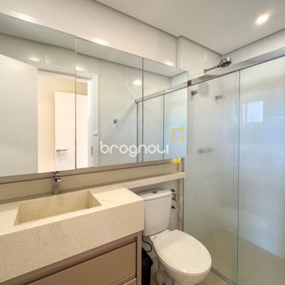 Cobertura com 159m², 3 quartos (sendo 1 suíte), 2 garagens, no bairro Jurerê em Florianópolis