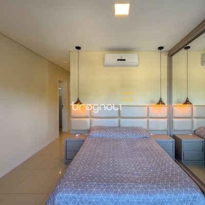 Cobertura com 159m², 3 quartos (sendo 1 suíte), 2 garagens, no bairro Jurerê em Florianópolis