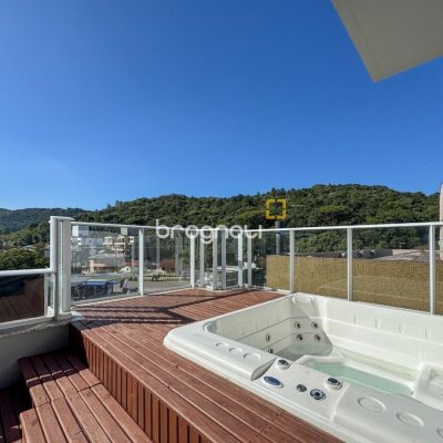 Cobertura com 159m², 3 quartos (sendo 1 suíte), 2 garagens, no bairro Jurerê em Florianópolis