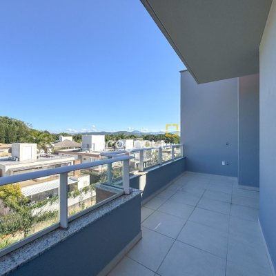 Cobertura com 159m², 3 quartos (sendo 1 suíte), 2 garagens, no bairro Jurerê em Florianópolis