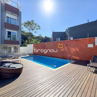 Cobertura com 159m², 3 quartos (sendo 1 suíte), 2 garagens, no bairro Jurerê em Florianópolis