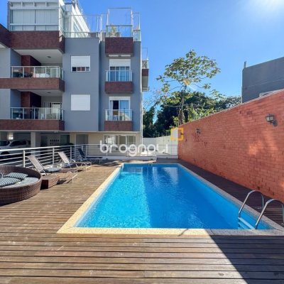 Cobertura com 159m², 3 quartos (sendo 1 suíte), 2 garagens, no bairro Jurerê em Florianópolis