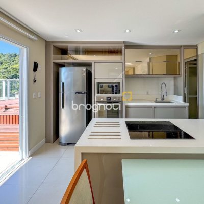 Cobertura com 159m², 3 quartos (sendo 1 suíte), 2 garagens, no bairro Jurerê em Florianópolis