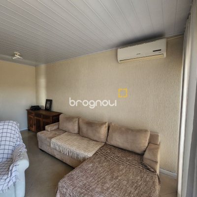 Casa com 120m², 3 quartos (sendo 1 suíte), 1 garagem, no bairro Centro em Florianópolis