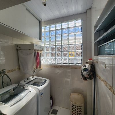 Casa com 120m², 3 quartos (sendo 1 suíte), 1 garagem, no bairro Centro em Florianópolis