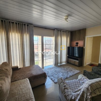 Casa com 120m², 3 quartos (sendo 1 suíte), 1 garagem, no bairro Centro em Florianópolis
