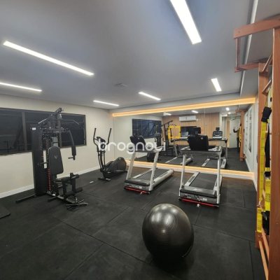 Apartamento com 69m², 2 quartos (sendo 2 suítes), 1 garagem, no bairro Centro em Florianópolis