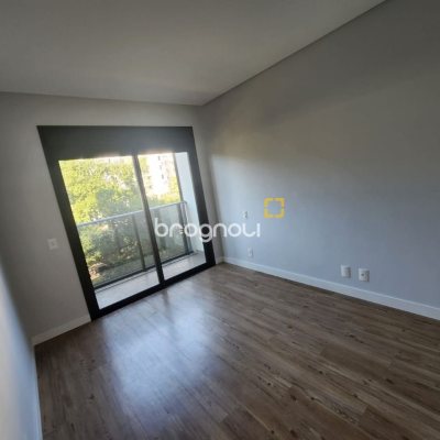 Apartamento com 69m², 2 quartos (sendo 2 suítes), 1 garagem, no bairro Centro em Florianópolis