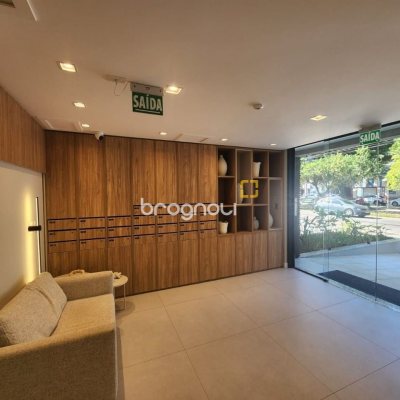 Apartamento com 69m², 2 quartos (sendo 2 suítes), 1 garagem, no bairro Centro em Florianópolis
