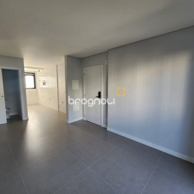 Apartamento com 69m², 2 quartos (sendo 2 suítes), 1 garagem, no bairro Centro em Florianópolis