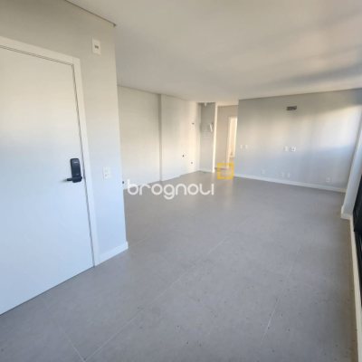Apartamento com 57m², 1 quarto, 1 garagem, no bairro Centro em Florianópolis
