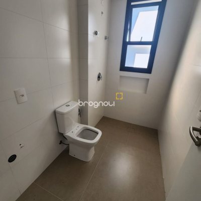 Apartamento com 57m², 1 quarto, 1 garagem, no bairro Centro em Florianópolis