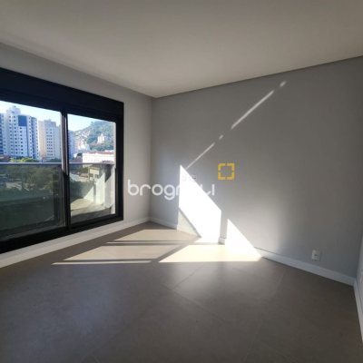 Apartamento com 57m², 1 quarto, 1 garagem, no bairro Centro em Florianópolis