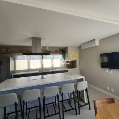 Apartamento com 57m², 1 quarto, 1 garagem, no bairro Centro em Florianópolis