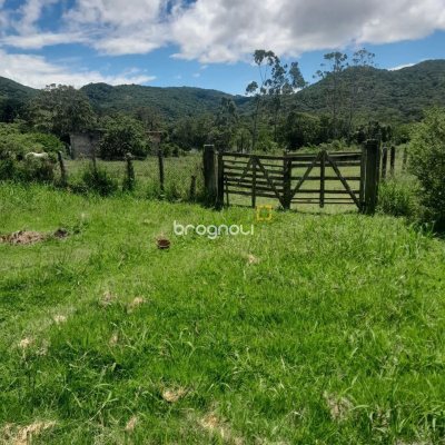 Sítio com 5280m², 3 quartos (sendo 1 suíte), no bairro Ratones em Florianópolis