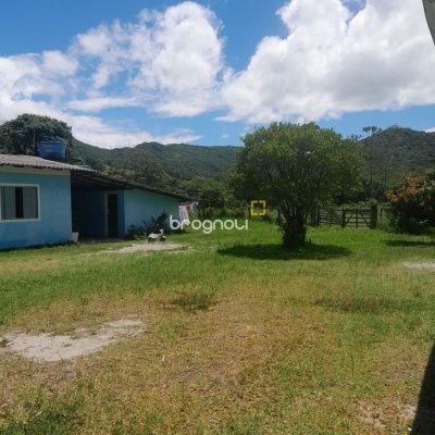 Sítio com 5280m², 3 quartos (sendo 1 suíte), no bairro Ratones em Florianópolis