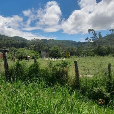 Sítio com 5280m², 3 quartos (sendo 1 suíte), no bairro Ratones em Florianópolis