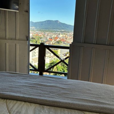 Casa com 90m², 2 quartos, 2 garagens, no bairro São Luiz em São José