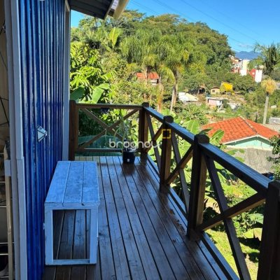 Casa com 90m², 2 quartos, 2 garagens, no bairro São Luiz em São José