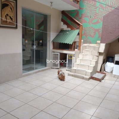 Casa com 119m², 4 quartos (sendo 2 suítes), 2 garagens, no bairro Saco dos Limões em Florianópolis