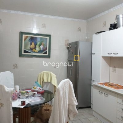 Casa com 119m², 4 quartos (sendo 2 suítes), 2 garagens, no bairro Saco dos Limões em Florianópolis