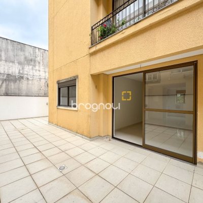 Apartamento com 105m², 2 quartos (sendo 1 suíte), 1 garagem, no bairro Trindade em Florianópolis