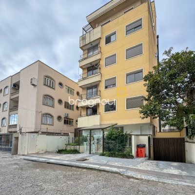 Apartamento com 105m², 2 quartos (sendo 1 suíte), 1 garagem, no bairro Trindade em Florianópolis