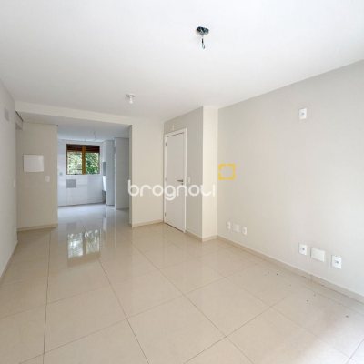 Apartamento com 105m², 2 quartos (sendo 1 suíte), 1 garagem, no bairro Trindade em Florianópolis
