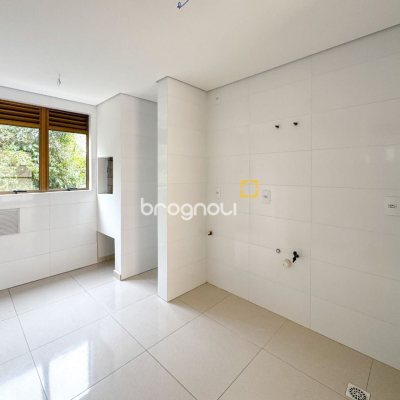 Apartamento com 105m², 2 quartos (sendo 1 suíte), 1 garagem, no bairro Trindade em Florianópolis