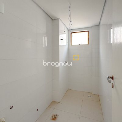 Apartamento com 105m², 2 quartos (sendo 1 suíte), 1 garagem, no bairro Trindade em Florianópolis