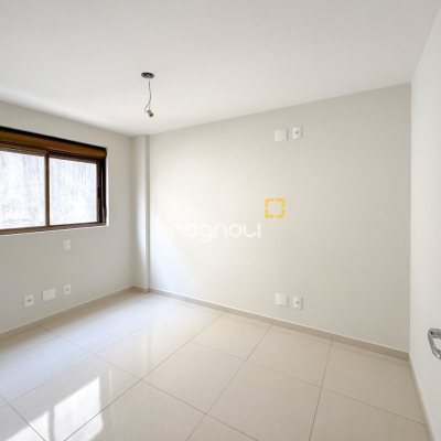 Apartamento com 105m², 2 quartos (sendo 1 suíte), 1 garagem, no bairro Trindade em Florianópolis