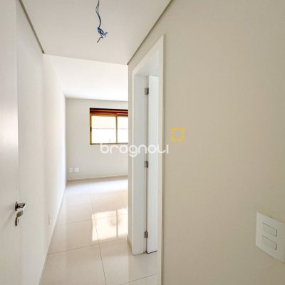 Apartamento com 105m², 2 quartos (sendo 1 suíte), 1 garagem, no bairro Trindade em Florianópolis