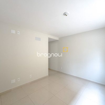 Apartamento com 105m², 2 quartos (sendo 1 suíte), 1 garagem, no bairro Trindade em Florianópolis