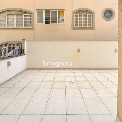 Apartamento com 105m², 2 quartos (sendo 1 suíte), 1 garagem, no bairro Trindade em Florianópolis
