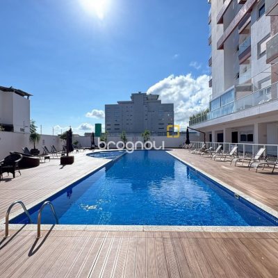 Cobertura com 156m², 3 quartos (sendo 1 suíte), 2 garagens, no bairro Agronômica em Florianópolis