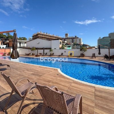 Cobertura com 156m², 3 quartos (sendo 1 suíte), 2 garagens, no bairro Agronômica em Florianópolis