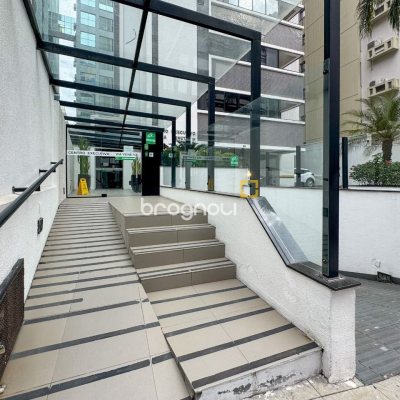 Sala com 60m², 1 garagem, no bairro Centro em Florianópolis