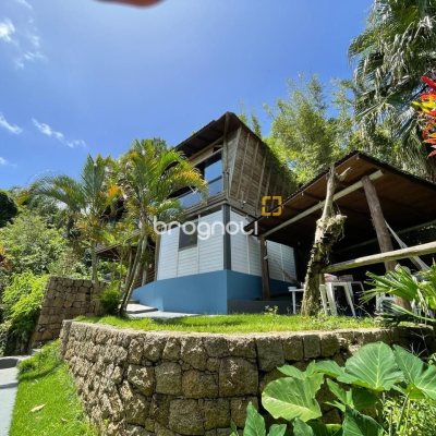 Hotel com 228m², 11 quartos, no bairro Barra da Lagoa em Florianópolis