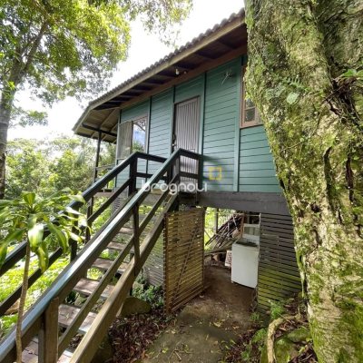 Hotel com 228m², 11 quartos, no bairro Barra da Lagoa em Florianópolis