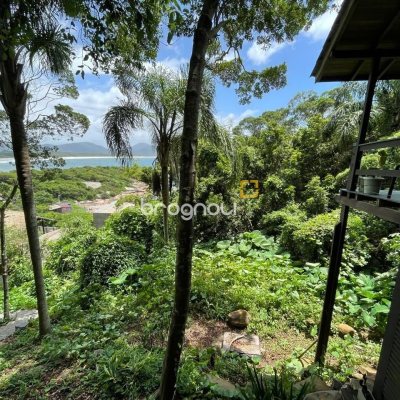 Hotel com 228m², 11 quartos, no bairro Barra da Lagoa em Florianópolis