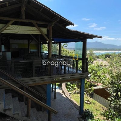 Hotel com 228m², 11 quartos, no bairro Barra da Lagoa em Florianópolis