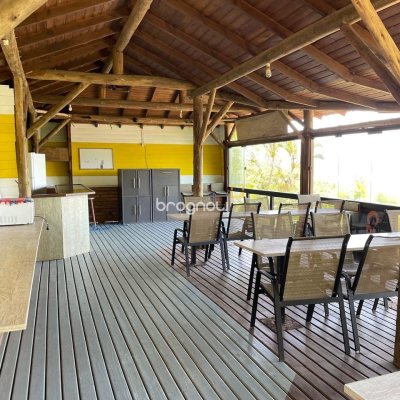 Hotel com 228m², 11 quartos, no bairro Barra da Lagoa em Florianópolis