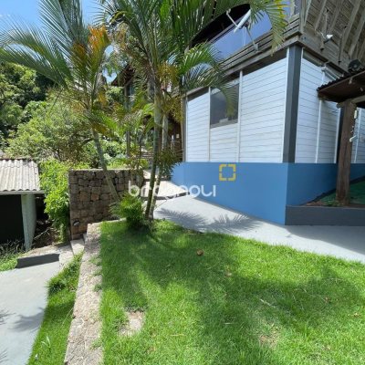 Hotel com 228m², 11 quartos, no bairro Barra da Lagoa em Florianópolis