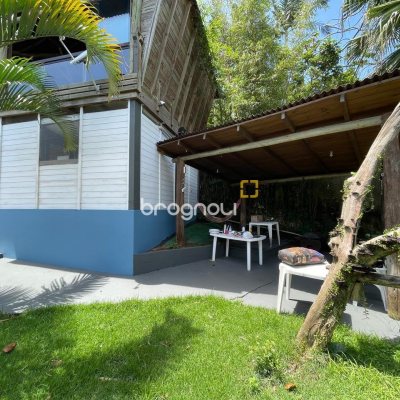 Hotel com 228m², 11 quartos, no bairro Barra da Lagoa em Florianópolis