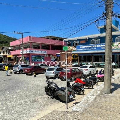 Hotel com 228m², 11 quartos, no bairro Barra da Lagoa em Florianópolis