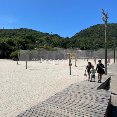 Hotel com 228m², 11 quartos, no bairro Barra da Lagoa em Florianópolis