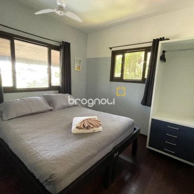 Hotel com 228m², 11 quartos, no bairro Barra da Lagoa em Florianópolis